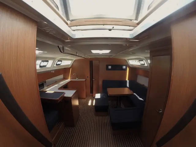 Bavaria Cruiser 51 - Interior image