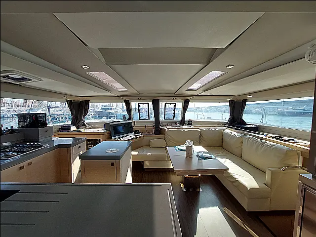 Saona 47 - Slika unutrašnjosti