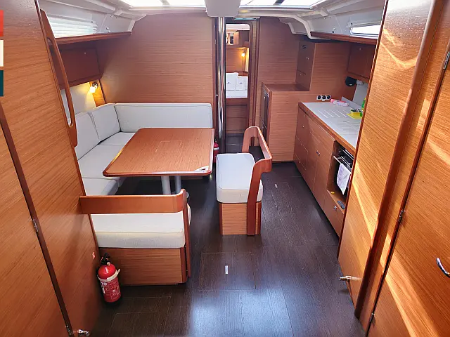 Dufour 430 Grand Large - Interior image