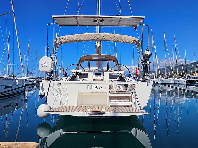 Dufour 390 Grand Large - External image