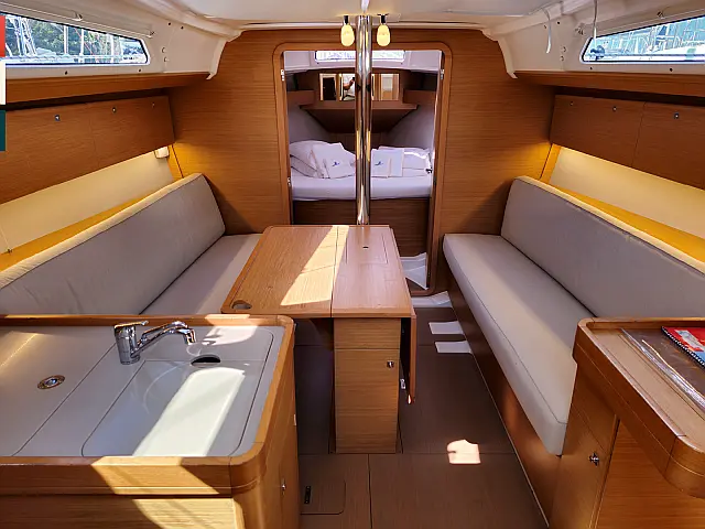 Dufour 360 Grand Large - Interior image